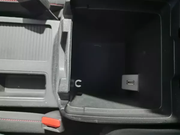 Ford Focus 1.0 EcoBoost ST-Line 38