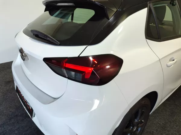Opel Corsa 1.5 D Elegance 9
