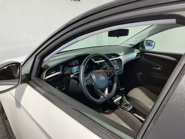 Opel Corsa 1.5 D Elegance 11
