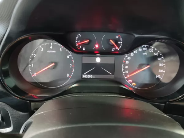 Opel Corsa 1.5 D Elegance 17