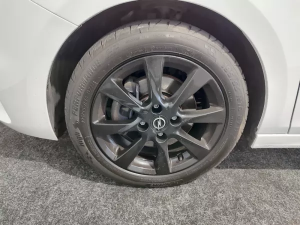 Opel Corsa 1.5 D Elegance 33