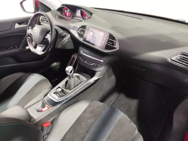 Peugeot 308 1.2 PureTech GT Pack 19