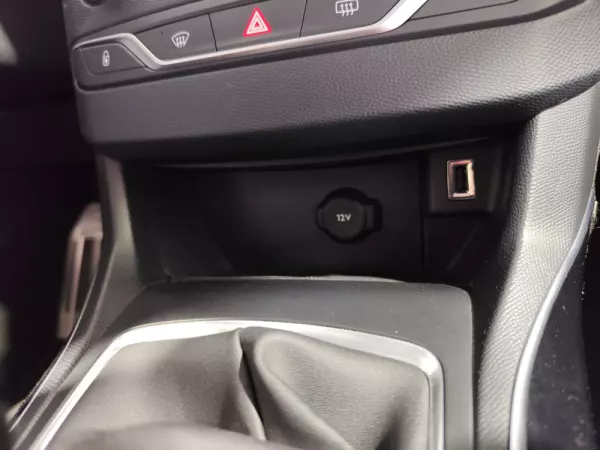 Peugeot 308 1.2 PureTech GT Pack 29