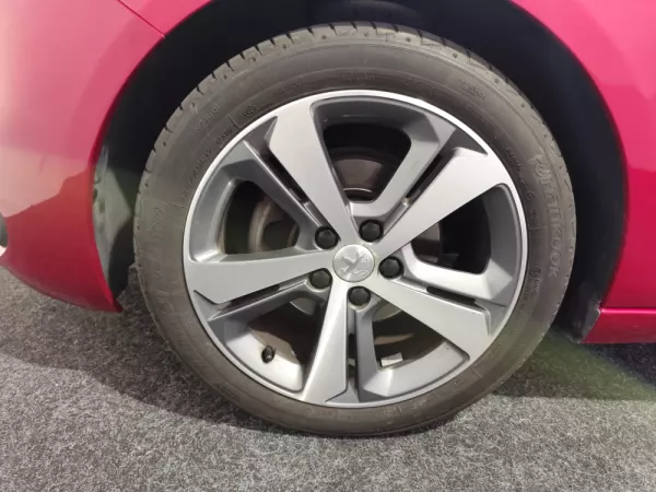 Peugeot 308 1.2 PureTech GT Pack 38