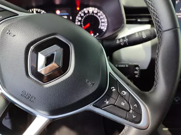 Renault Clio 1.0 TCe Limited Bi-Fuel 33