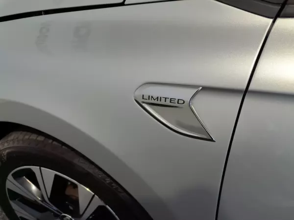 Renault Clio 1.0 TCe Limited Bi-Fuel 38
