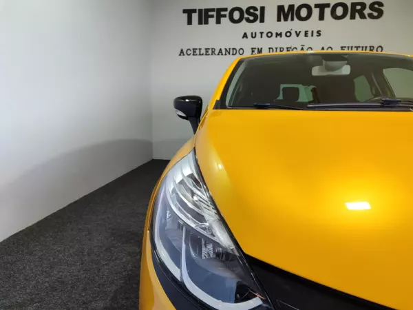 Renault Clio TCe 200 EDC Sport R.S. 4