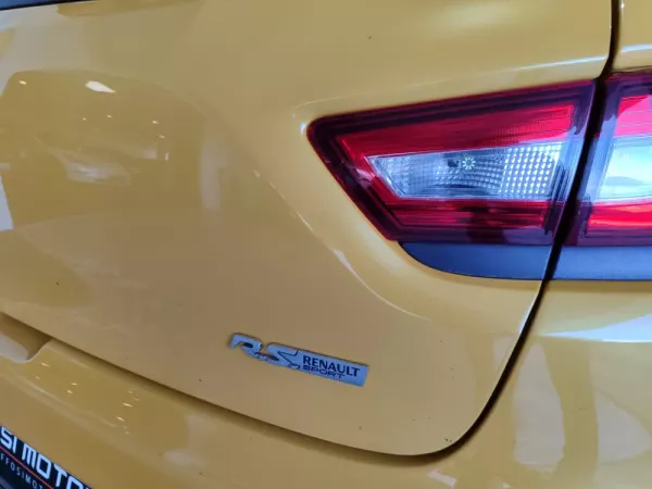 Renault Clio TCe 200 EDC Sport R.S. 11