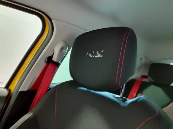 Renault Clio TCe 200 EDC Sport R.S. 15