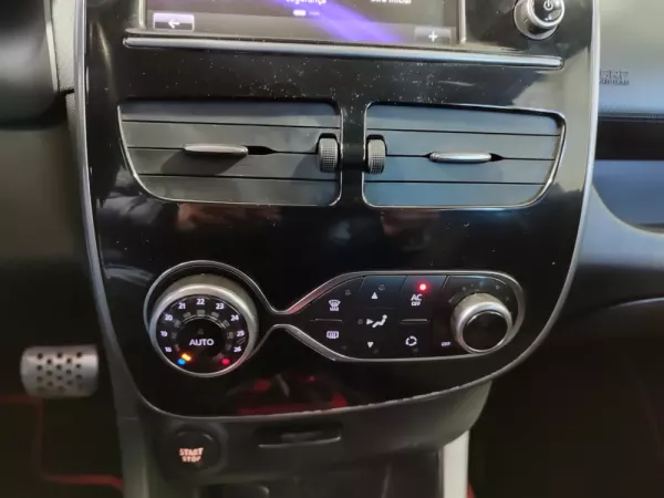 Renault Clio TCe 200 EDC Sport R.S. 31