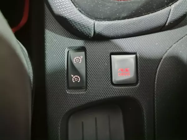 Renault Clio TCe 200 EDC Sport R.S. 33