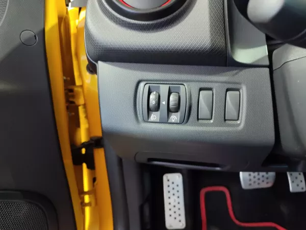 Renault Clio TCe 200 EDC Sport R.S. 37