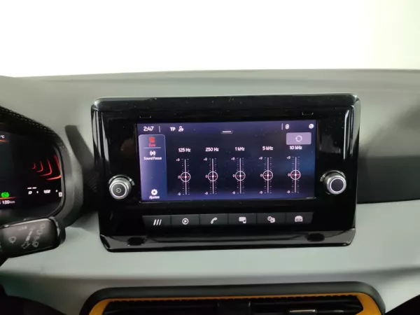 SEAT Arona 1.0 TSI Wave Plus DSG 26