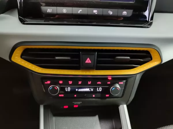 SEAT Arona 1.0 TSI Wave Plus DSG 28