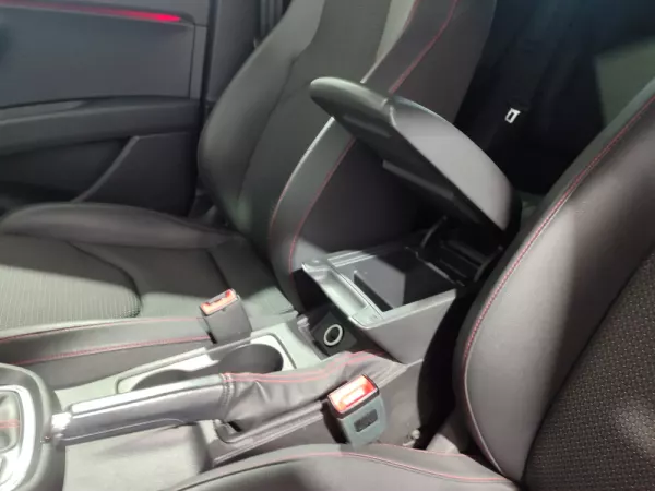 SEAT Leon ST 2.0 TDI FR DSG S/S 36