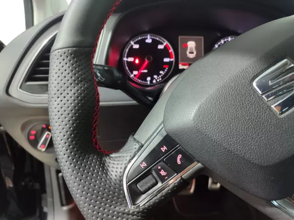 SEAT Leon ST 2.0 TDI FR DSG S/S 38