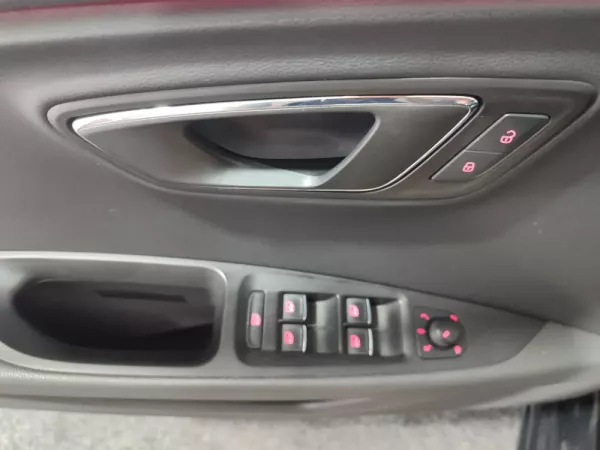 SEAT Leon ST 2.0 TDI FR DSG S/S 41