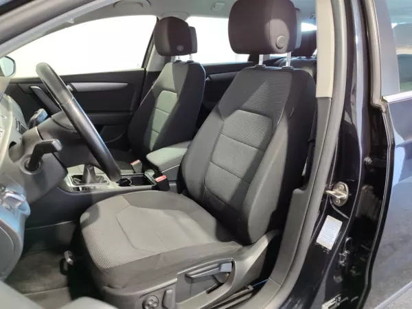 Volkswagen Passat Variant 1.6 TDI Confortline BlueMotion 12