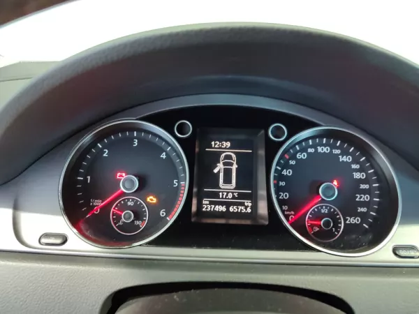 Volkswagen Passat Variant 1.6 TDI Confortline BlueMotion 17