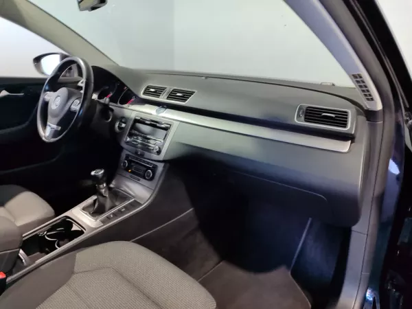 Volkswagen Passat Variant 1.6 TDI Confortline BlueMotion 18