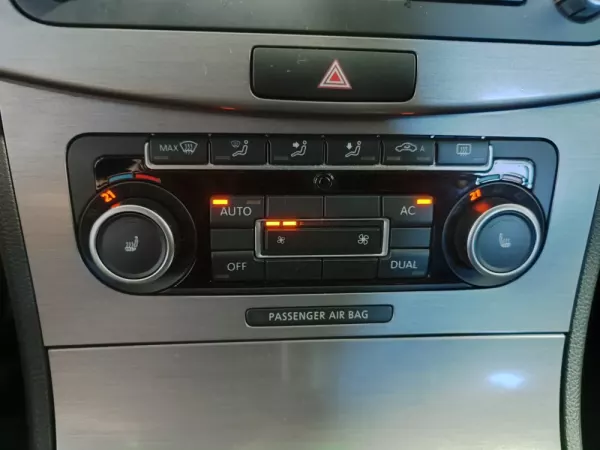 Volkswagen Passat Variant 1.6 TDI Confortline BlueMotion 22