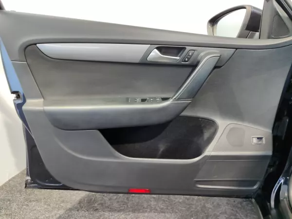 Volkswagen Passat Variant 1.6 TDI Confortline BlueMotion 31