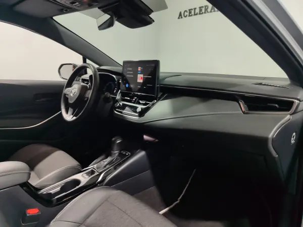 Toyota Corolla 1.8 Hybrid Exclusive 18