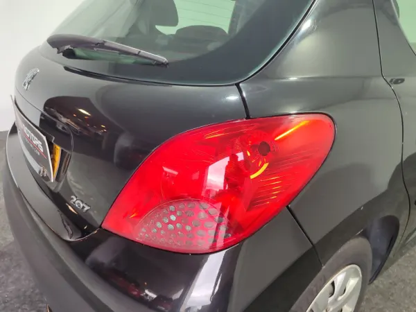 Peugeot 207 1.4 HDi Trendy 9