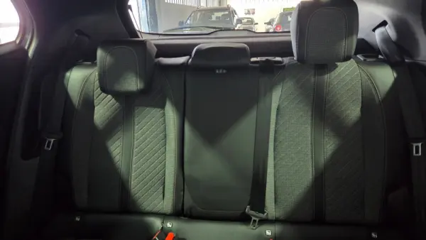 Peugeot 2008 PureTech 100 Stop&Start Allure 17