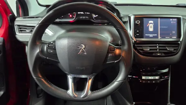 Peugeot 2008 PureTech 130 Stop&Start Allure 17