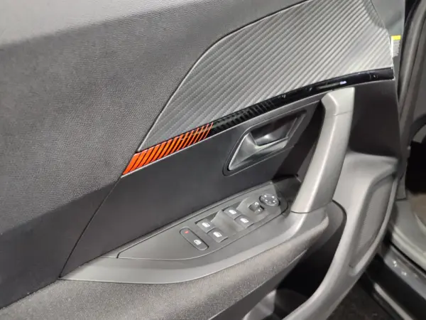 Peugeot e-2008 50 kWh Active Pack 35