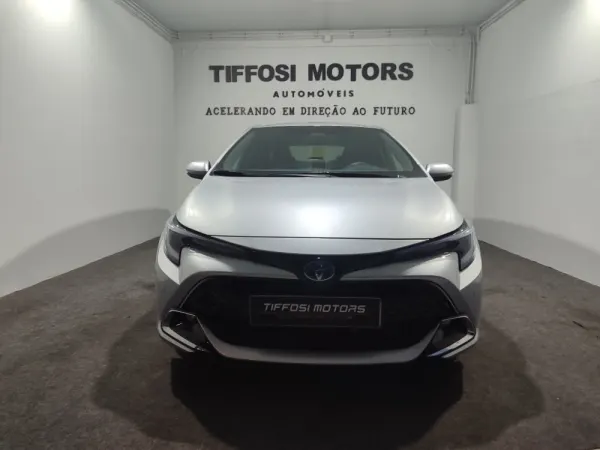 Toyota Corolla 1.8 Hybrid Exclusive 3