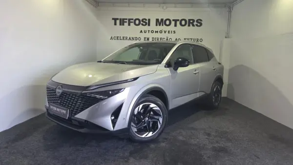 Nissan Qashqai 1.3 DIG-T N-Connecta LED Xtronic 1