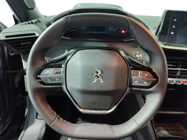 Peugeot e-2008 50 kWh Active Pack 17