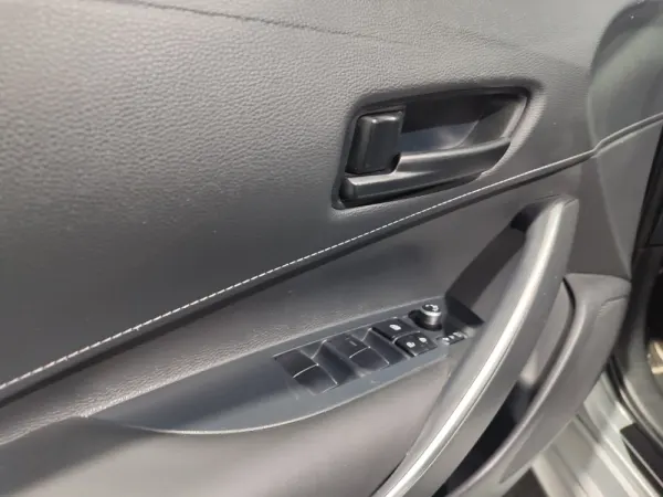 Toyota Corolla 1.8 Hybrid Exclusive 35