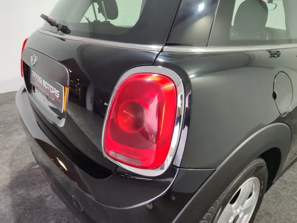 MINI 3 Portas One D 11