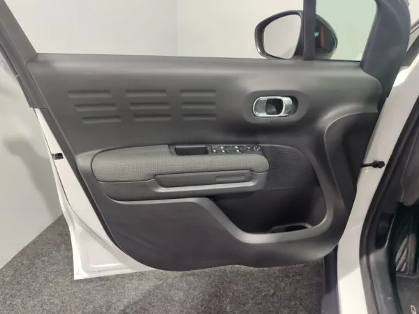 Citroën C3 Aircross 1.2 PureTech Feel Pack 32