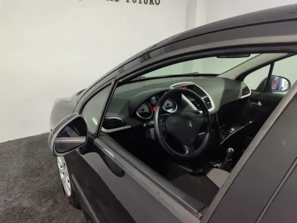 Peugeot 207 1.4 HDi Trendy 11
