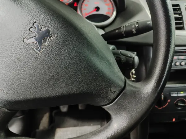 Peugeot 207 1.4 HDi Trendy 25