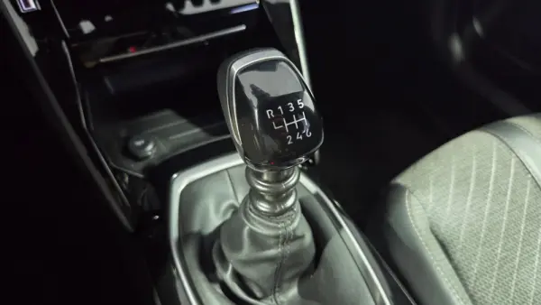 Peugeot 2008 PureTech 100 Stop&Start Allure 29