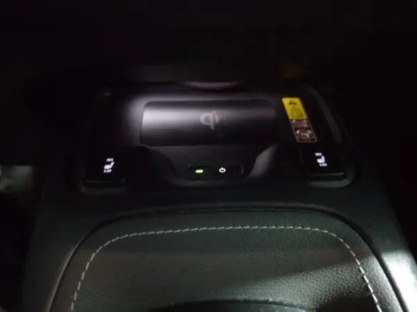 Toyota Corolla 1.8 Hybrid Exclusive 26