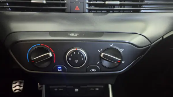 Hyundai Bayon 1.2 Select 29