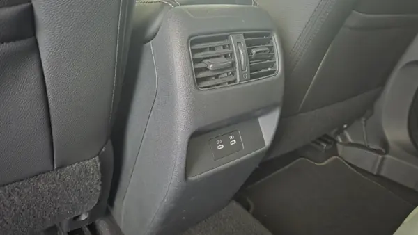 Nissan Qashqai 1.3 DIG-T N-Connecta LED Xtronic 17