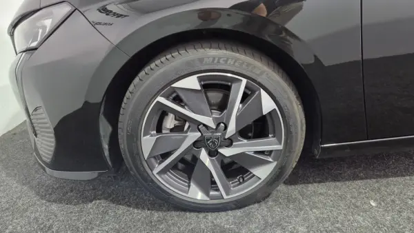 Peugeot 308 SW BlueHDi 130 EAT8 Allure Pack 39