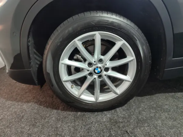 BMW X1 16 d sDrive Advantage Auto 41