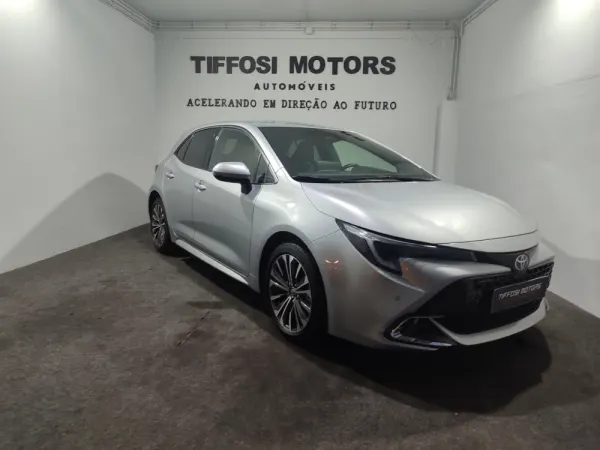 Toyota Corolla 1.8 Hybrid Exclusive 2