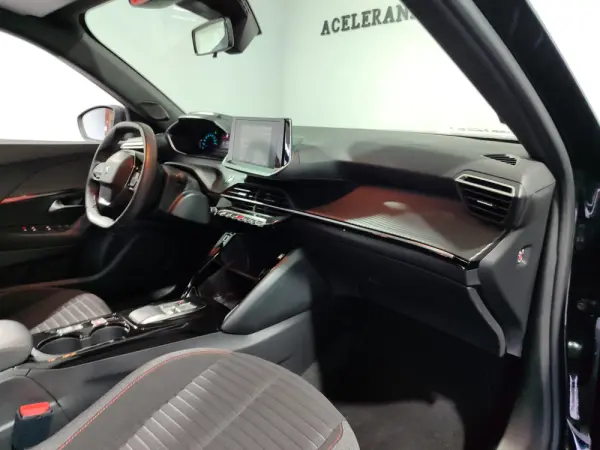 Peugeot e-2008 50 kWh Active Pack 19