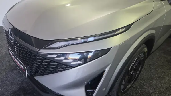 Nissan Qashqai 1.3 DIG-T N-Connecta LED Xtronic 4
