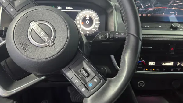 Nissan Qashqai 1.3 DIG-T N-Connecta LED Xtronic 34
