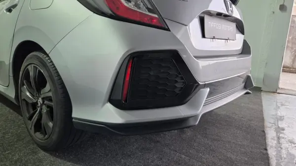 Honda Civic 1.0 i-VTEC Elegance Navi CVT 10